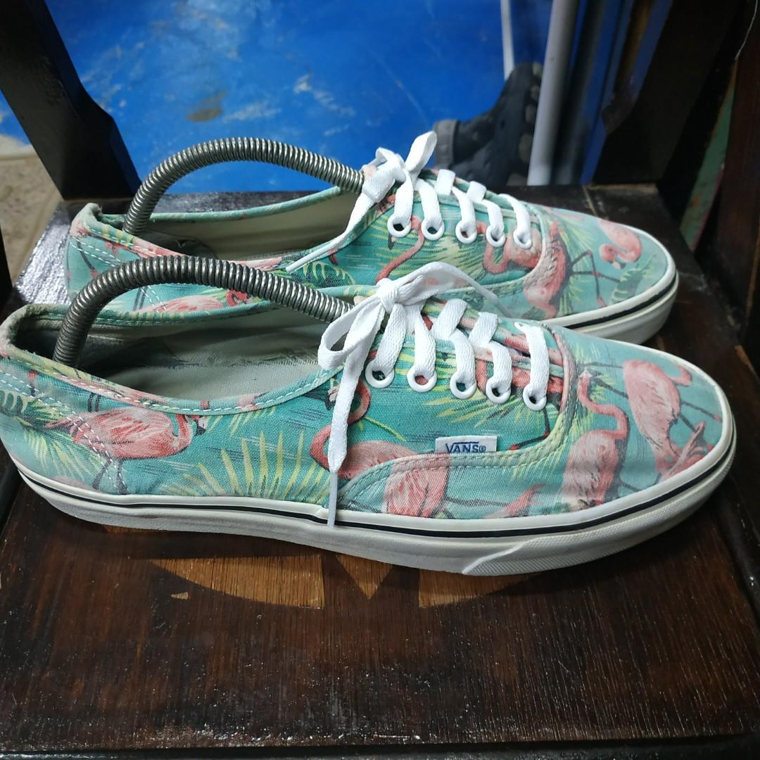 Flamingo store vans uk