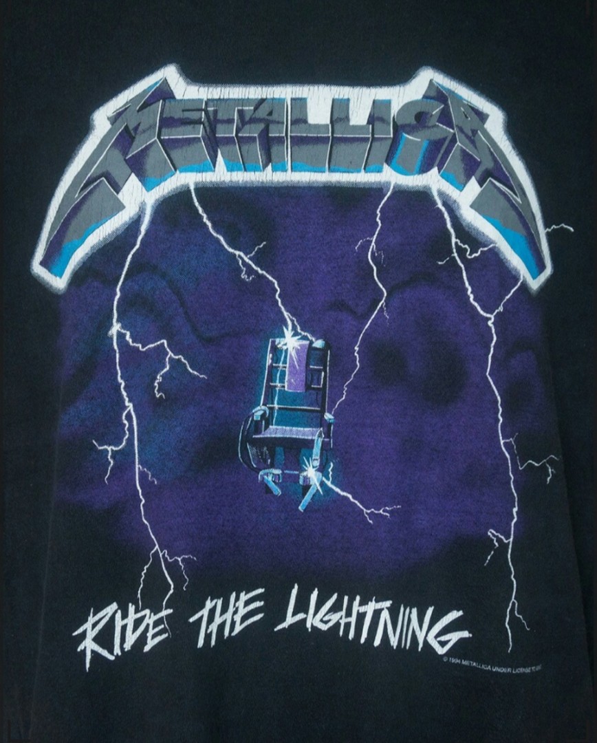 90s METALLICA - Ride The Lightning T-Shirt, Men's Fashion, Tops & Sets,  Tshirts & Polo Shirts on Carousell