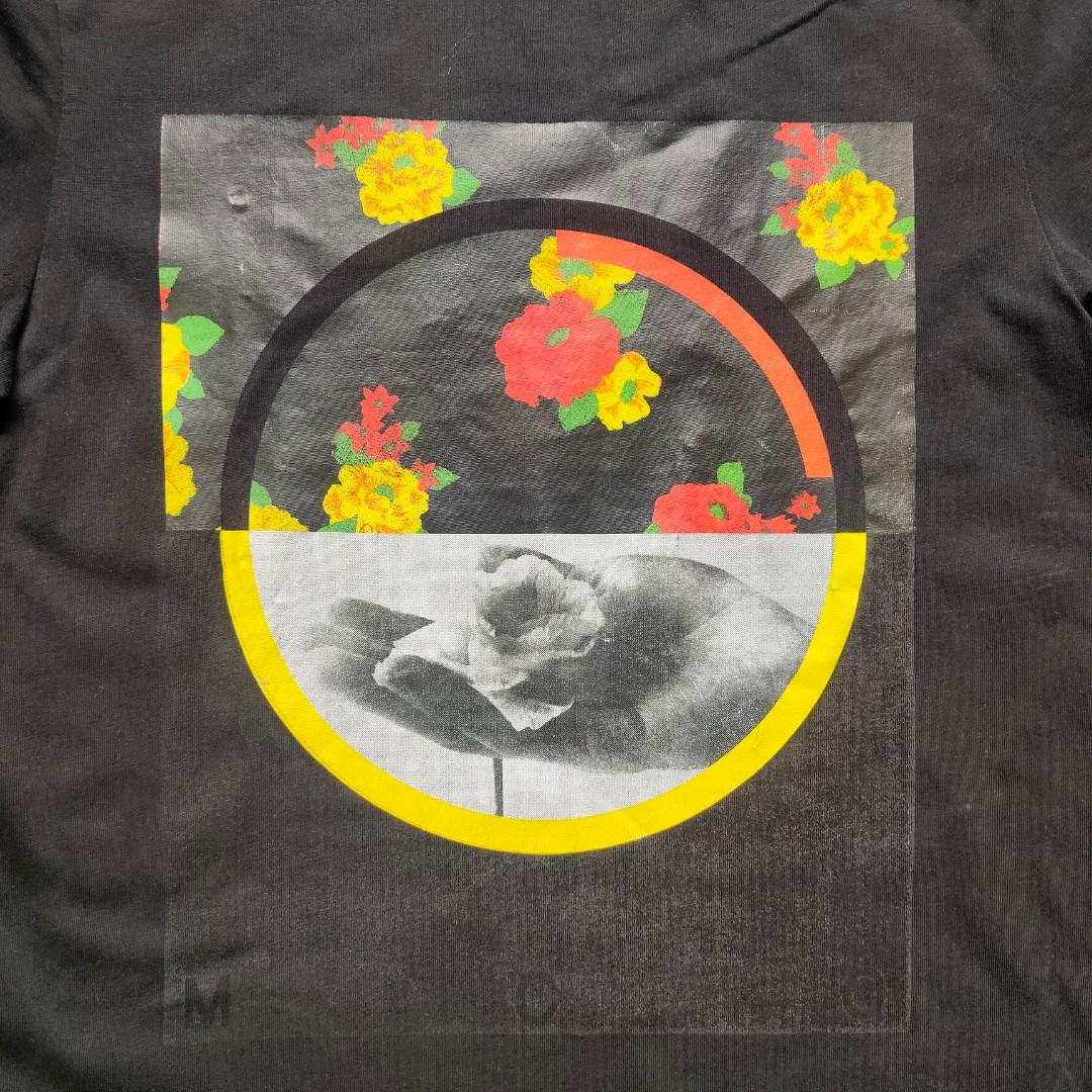 ALEXANDER MCQUEEN MCQ BOX ROSE | Black Tees (Category: Luxury Apparel) located in Cebu City. Submitted by denimholic (Listing ID 1168386650, Image 2). Description: 🏞️ Authentic Preloved Alexander McQueen ▫️SIZE : SMALL (W17.5n / L27.5in) Slim Fit ▫️100% Botton, Black, back print ▫️8.5 / 10 very good condition **cut tag ▫️Made in Turkey.
