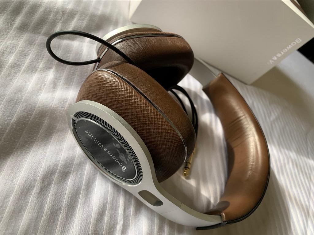 Bowers and Wilkins P9 Signature 50th Year Anniversary B W