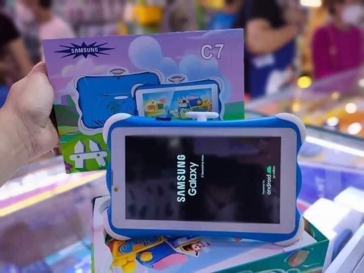 C7 tablet (Category: Android) located in Manila. Submitted by espinosakimrhian (Listing ID 1168239529, Image 3). Description: ‼️NEW ARRIVAL ‼️ C7 Mobile Tablet for kids P 2399 only ✔️Made for kids talaga built-in hard case na 😍 QUICK SPECS : •4GB RAM | 64GB ROM •7.0" HD screen •Android 10 Professional Software for kids •MTK6582 Cortex -A7 Quadcore Processor •Wifi and Bluetooth supported •Google Play supported •Dual Sim 3G •3,800MAH built in batt