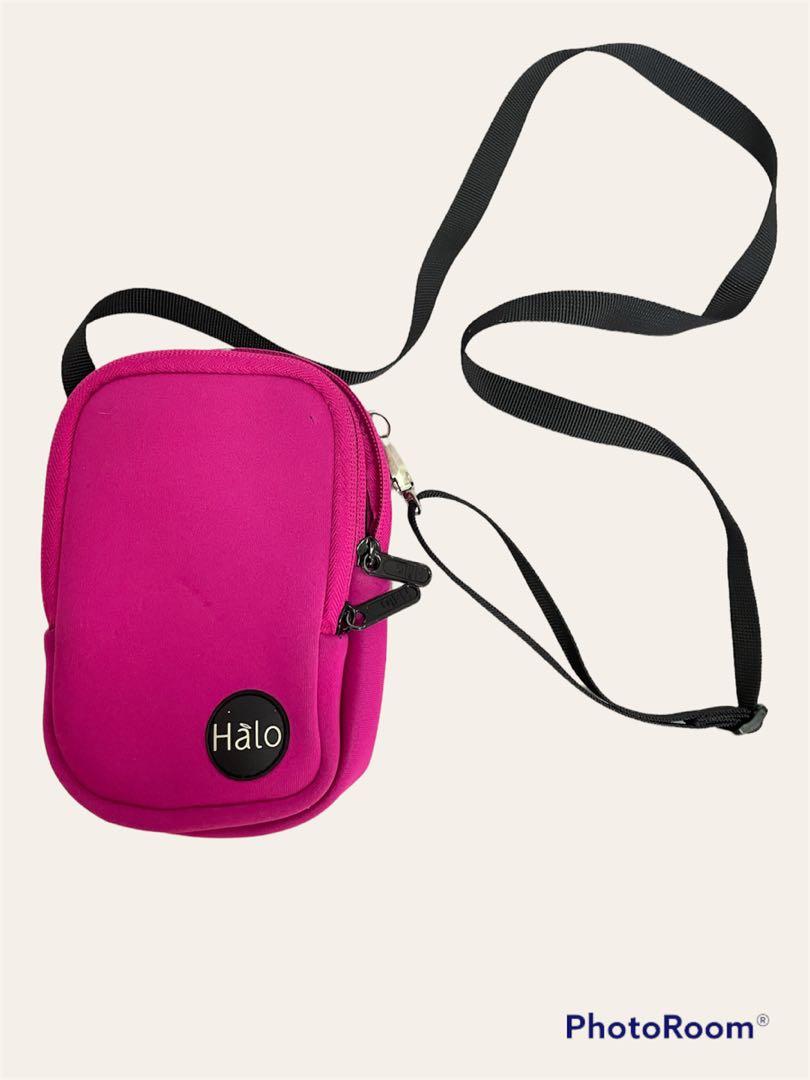 Camera or cellphone bag (Category: Purses & Pouches) located in Pasig City. Submitted by modeltrendsph (Listing ID 1168327626, Image 1). Description: .