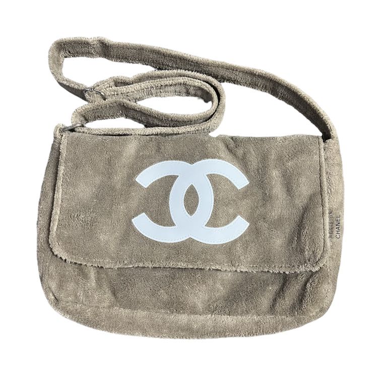 Vip chanel hotsell sling bag