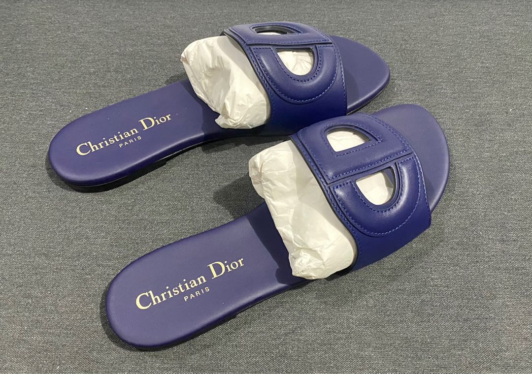 Dior Slide, Women's Fashion, Footwear, Flats & Sandals on Carousell