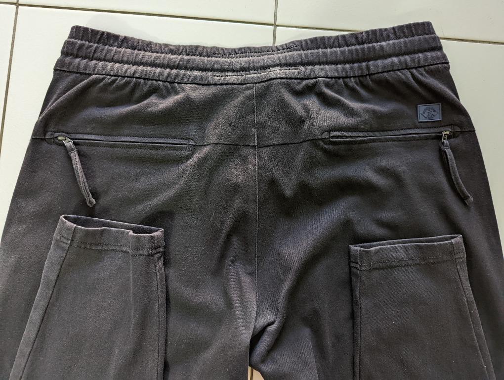 Dockers alpha khaki hotsell supreme flex joggers