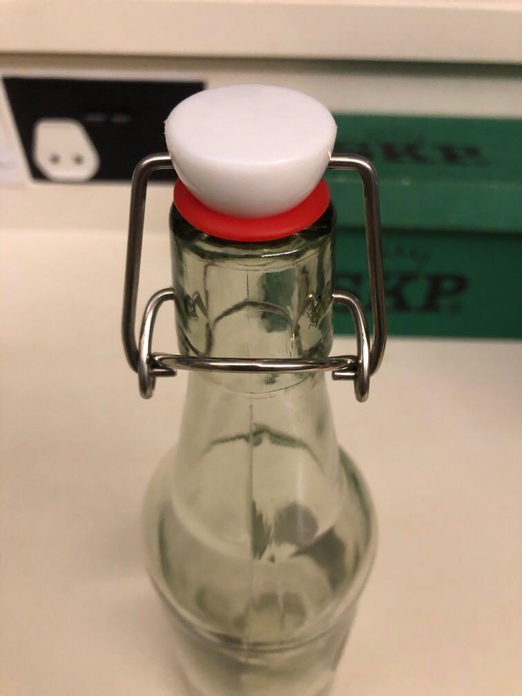 6 Flip top glass bottles (kombucha), Furniture & Home Living