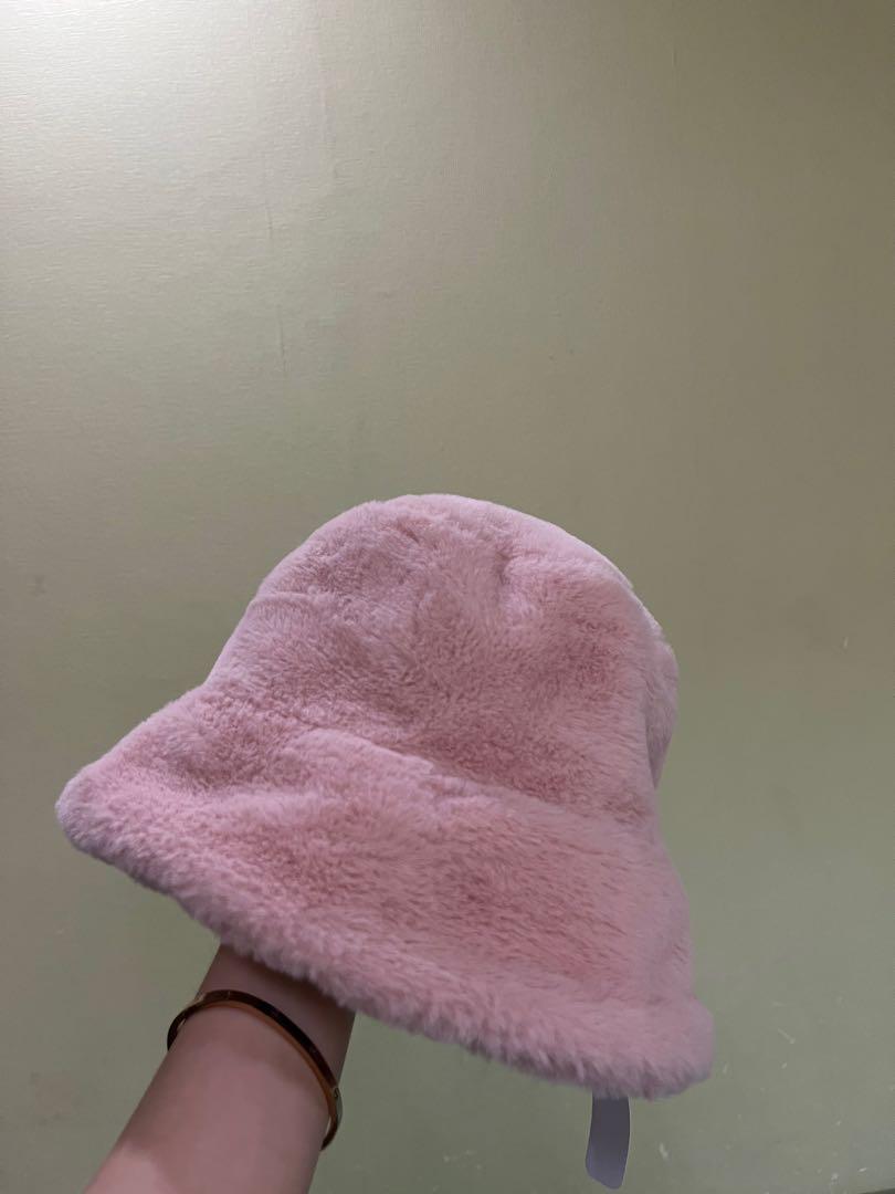 Fur Bucket Hat (Category: Hats & Beanies) located in Manila. Submitted by serahphime (Listing ID 1168322055, Image 2). Description: Brand New With Tag For Any Size Delivery any mode Payment Gcash or Metrobank.