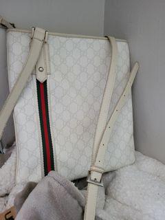 Gucci messenger bag