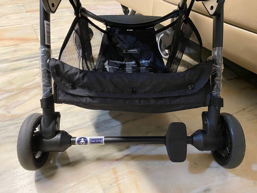 Hamilton R1 Stroller (Less than 1 month old), Babies & Kids, Going Out