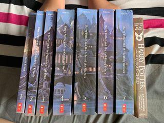 Harry Potter book 1-7 with freebie