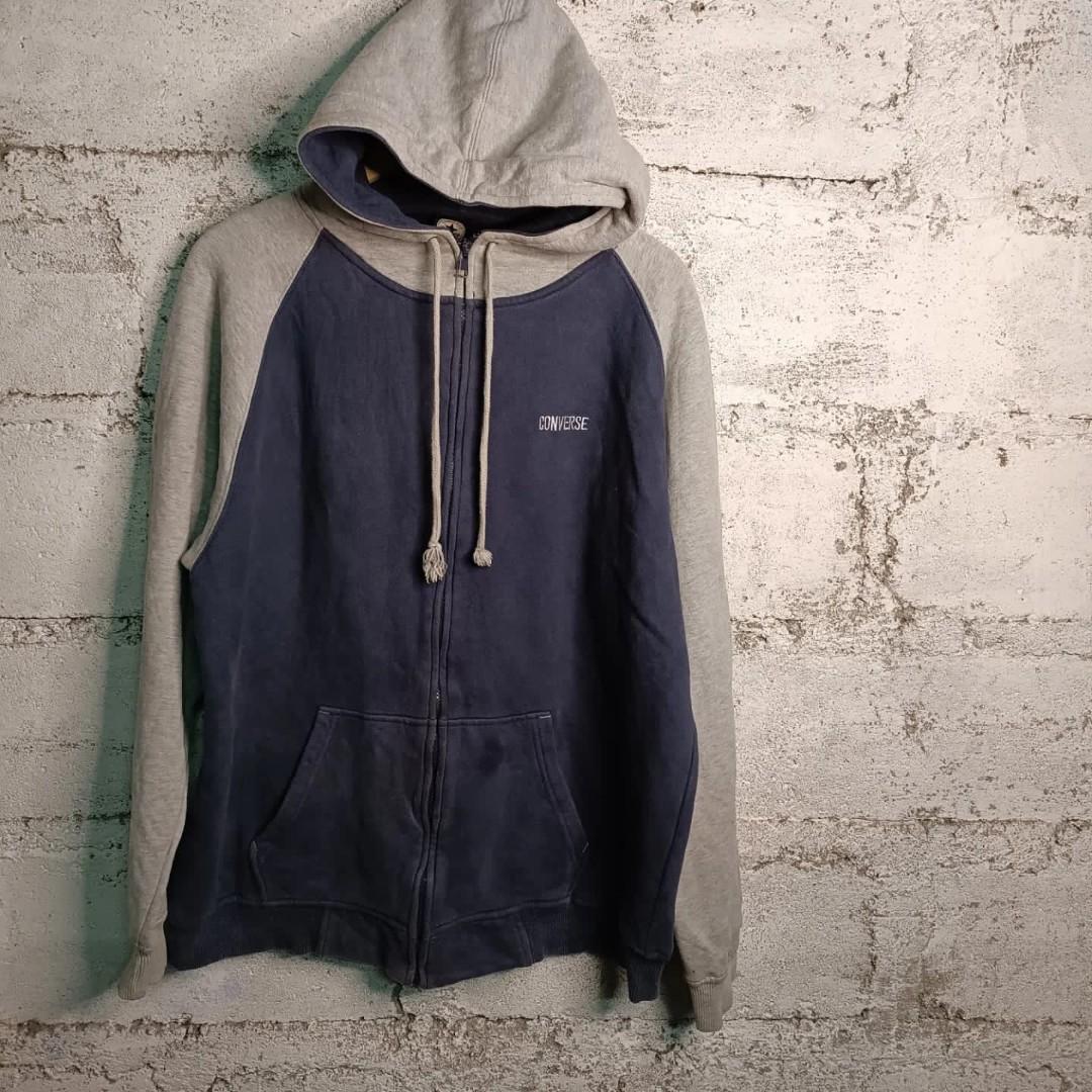 Hoodie converse, Fesyen Pria, Pakaian , Atasan di Carousell