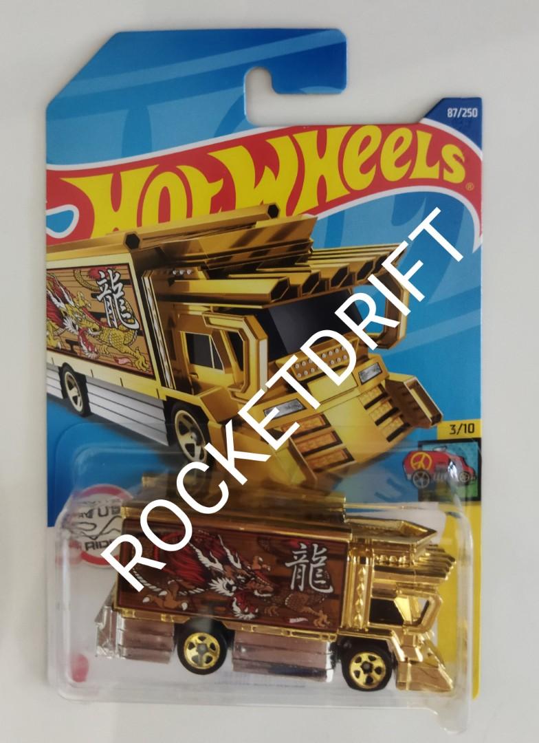 Hotwheels Raijin Express Gold, Hobbies & Toys, Toys & Games on Carousell