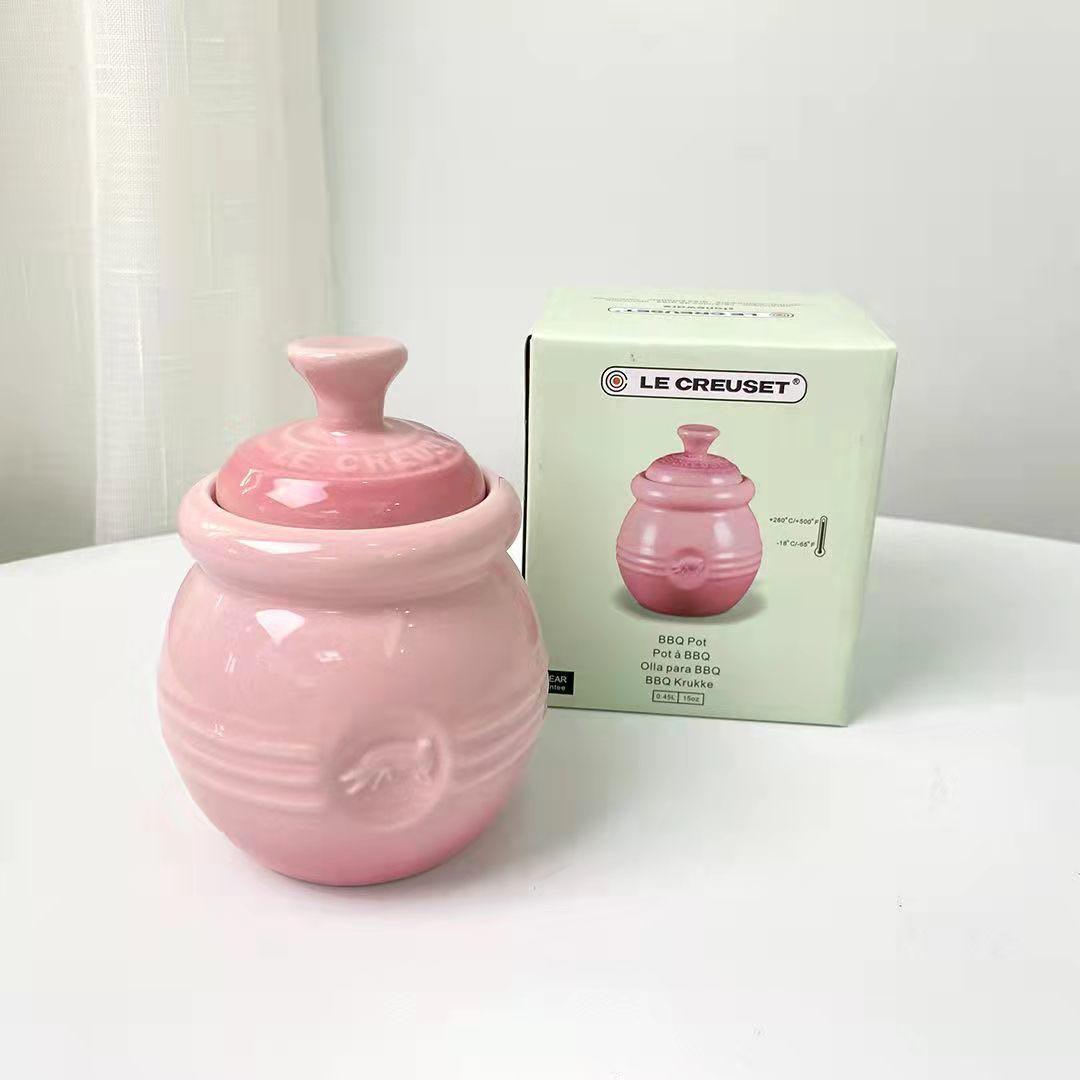 Le Creuset spice Pot, Furniture Home Living, Kitchenware