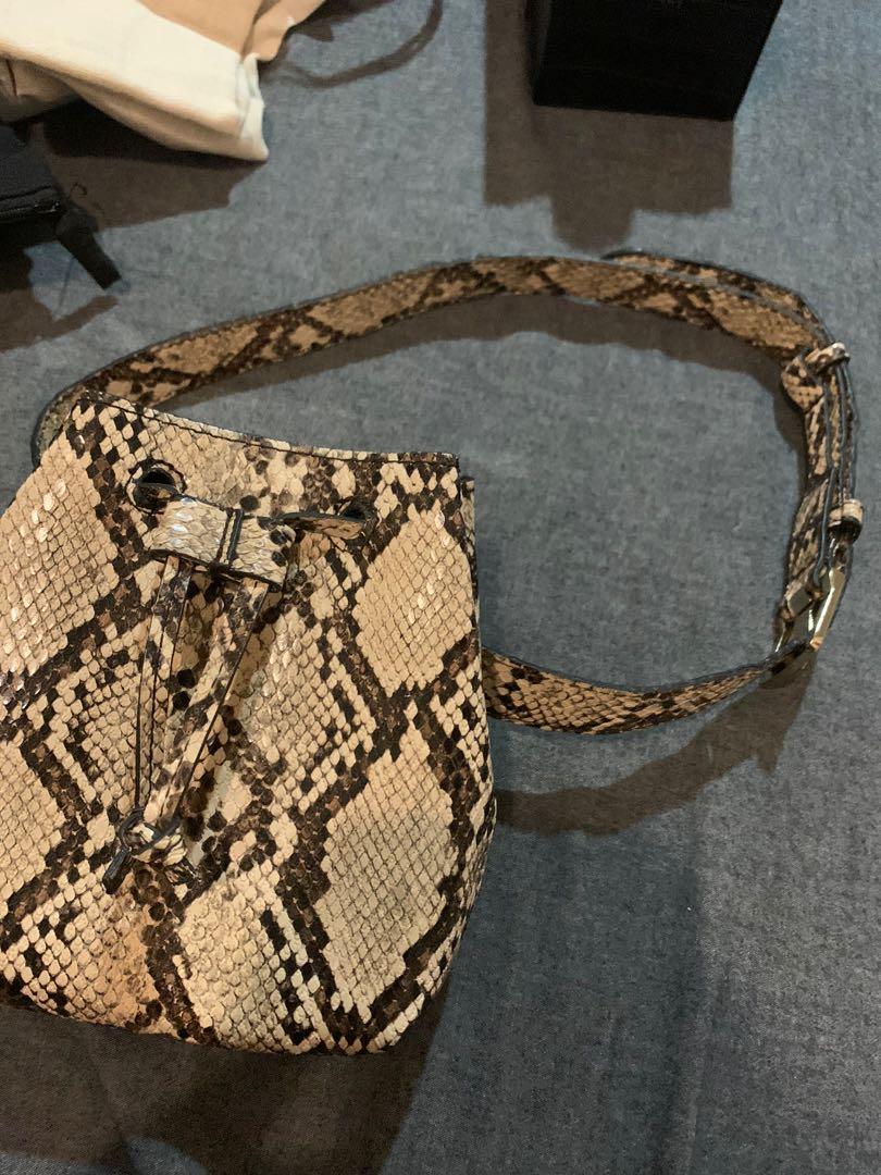 Mango snakeskin outlet effect bag