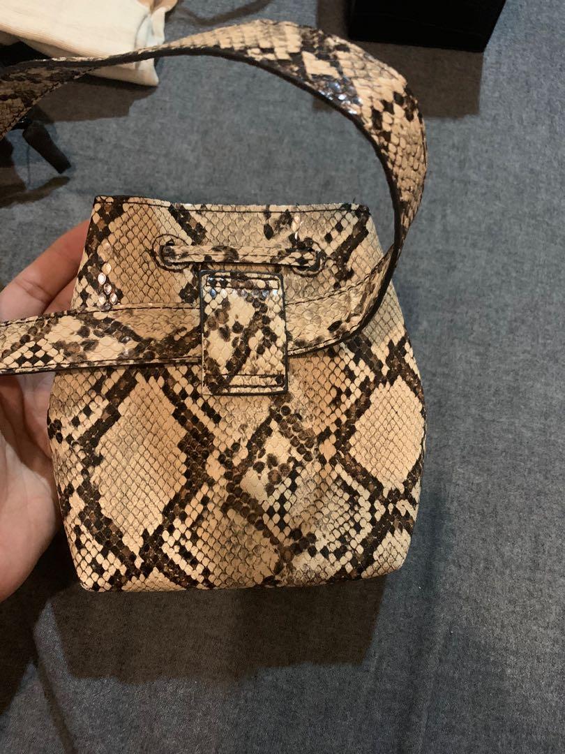 Mango snake belt bag deals