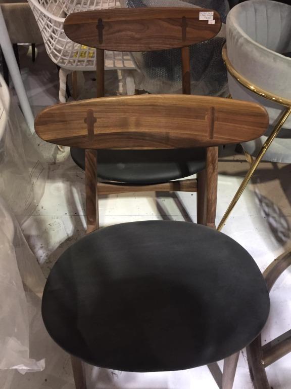 Matt blatt velvet 2025 chair