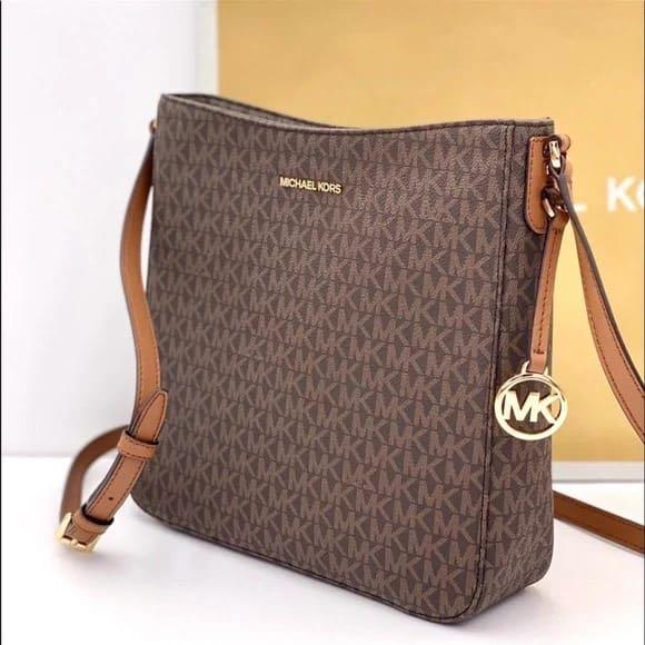  Michael Kors Jet Set Travel Large Messenger Black One Size :  Clothing, Shoes & Jewelry