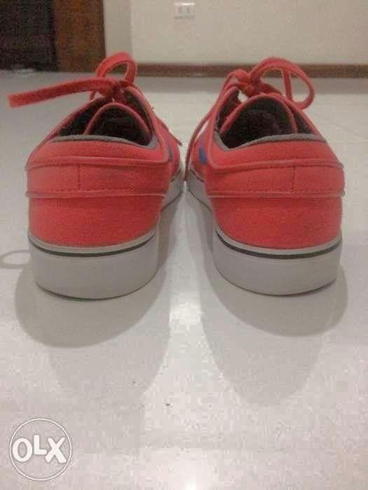 Nike Stefan Janoski (Category: Sneakers) located in Manila. Submitted by olxph_731832994 (Listing ID 239196464, Image 2). Description: This listing is hosted on Carousell on behalf of OLX Philippines. • Nike SB Red with box • Size 7 1/2 • Slightly used (good as new) • Negotiable :) •Meet up Las Pinas, Cavite, Paranaque • text or call for faster transaction, 09184032994.