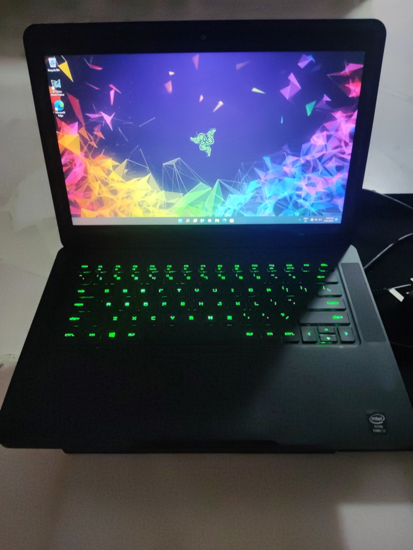 Razer Blade 14 Gaming laptop Windows 11 pro 256GB SSD Nvidia GTX765M