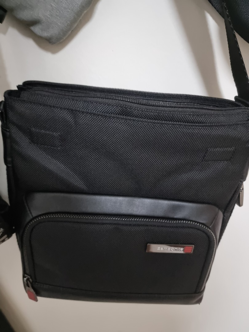 SAMSONITE SEFTON VERTICAL CROSSBODY TCP 