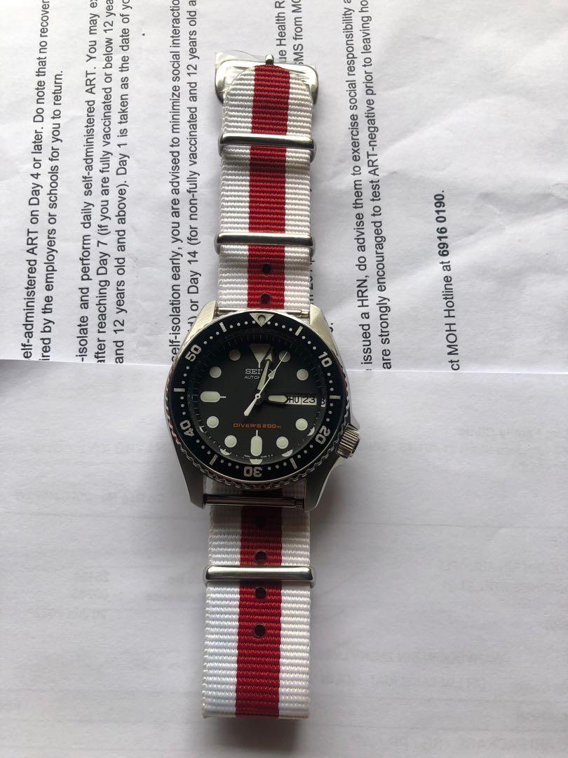 Seiko SKX013 Divers men/women automatic mechanical watch. Mid-size.  Discontinued., Luxury, Watches on Carousell