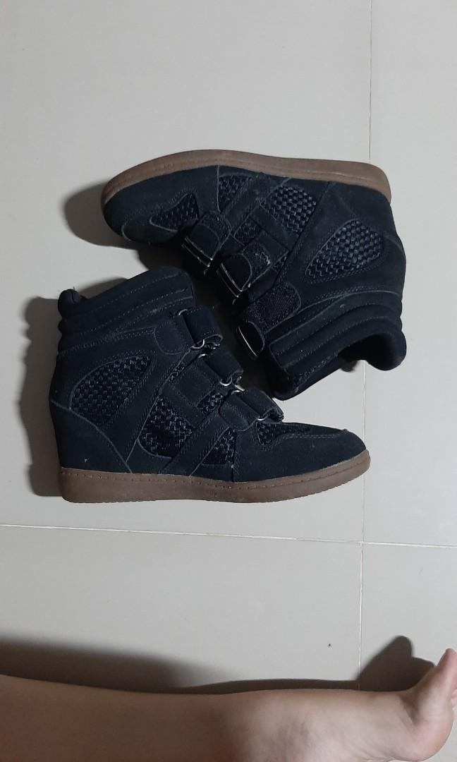 Skechers top heeled boots
