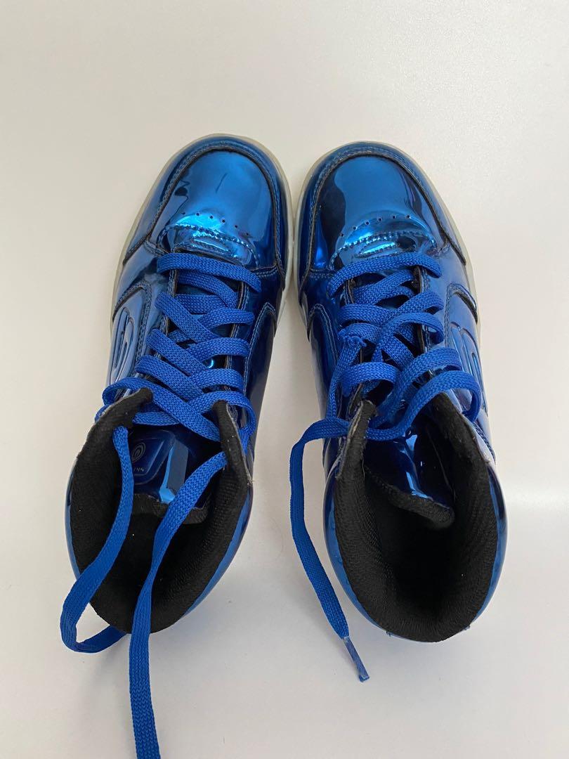 Skechers light store up rechargeable shoes