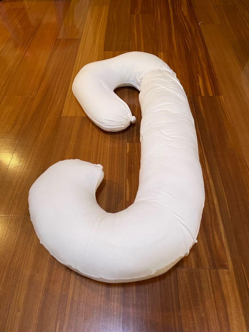 Snug-a-Hug Pregnancy Pillow (Category: Maternity Care) located in San Juan City. Submitted by donnakona (Listing ID 1168354798, Image 2). Description: With extra pillowcase .