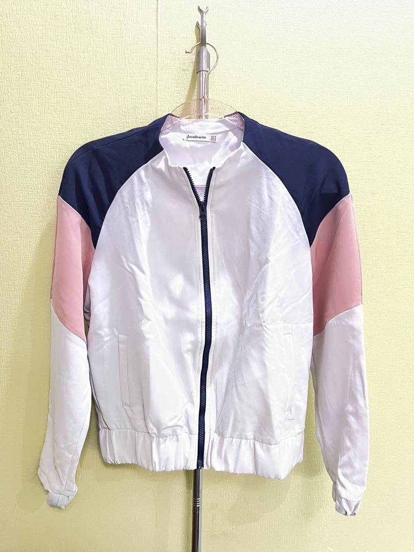 Stradivarious Jacket (Category: Coats, Jackets and Outerwear) located in Manila. Submitted by serahphime (Listing ID 1168324324, Image 1). Description: Stradivarious Like New Medium Delivery any mode Payment Gcash or Metrobank.