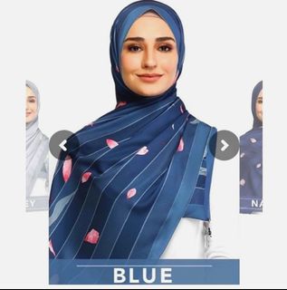 (Category: ) located in . Submitted by shazwardrobe (Listing ID 1168313051, Image 1). Description: .