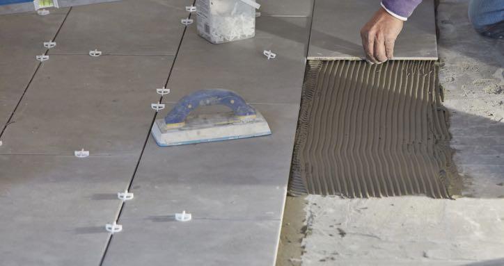 Tiler, cement screeding62863076161665111