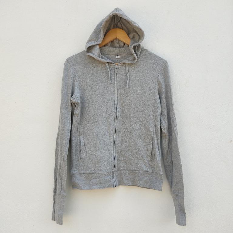 Uniqlo Plain Light Grey Thin Full Zipper Hoodie Jacket Sweatshirt Women s Fashion Coats Jackets and Outerwear on Carousell