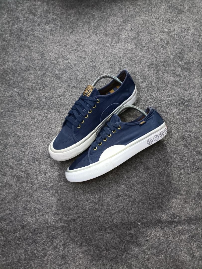 Vans av deals classic independent