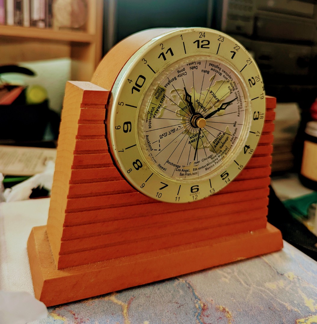 Vintage world time table clock, Furniture & Home Living, Home Decor