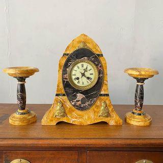 WSet of 3 mantel clock made of marble