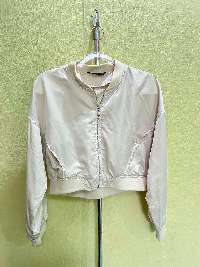 Zara Bomber Jacket (Category: Coats, Jackets and Outerwear) located in Manila. Submitted by serahphime (Listing ID 1168326874, Image 1). Description: Zara Worn Once Small Delivery any mode Payment Gcash or Metrobank.