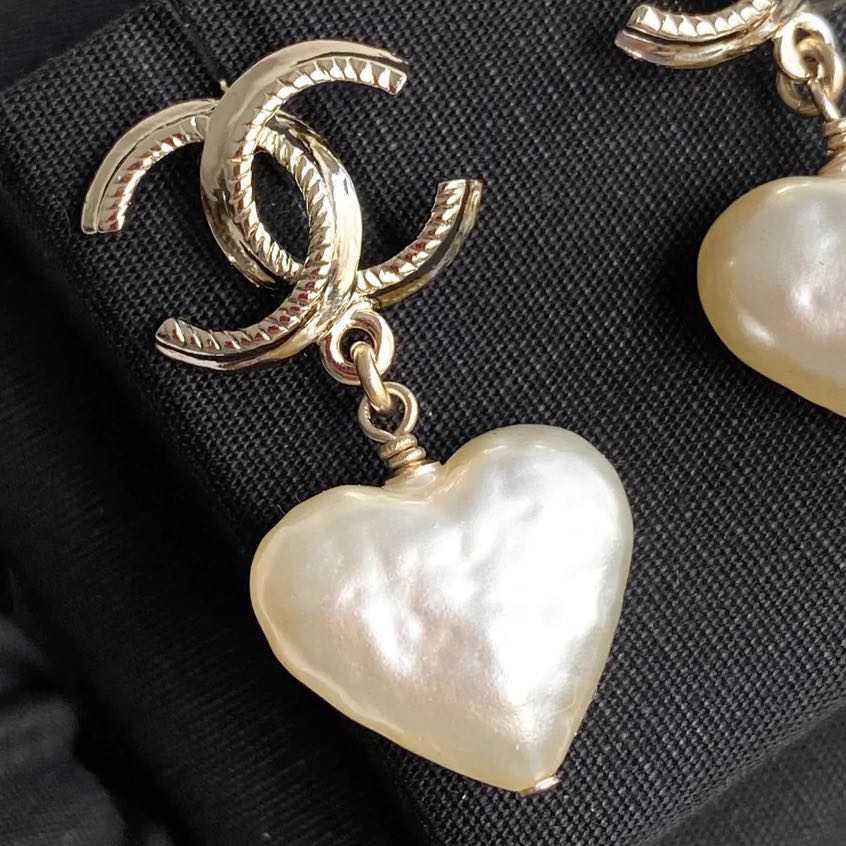 CHANEL Pearl CC Double Heart Drop Earrings Gold 904231