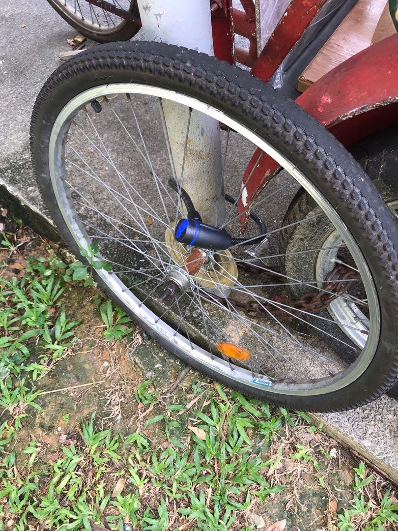 26 mountain bike top rear wheel 6 speed