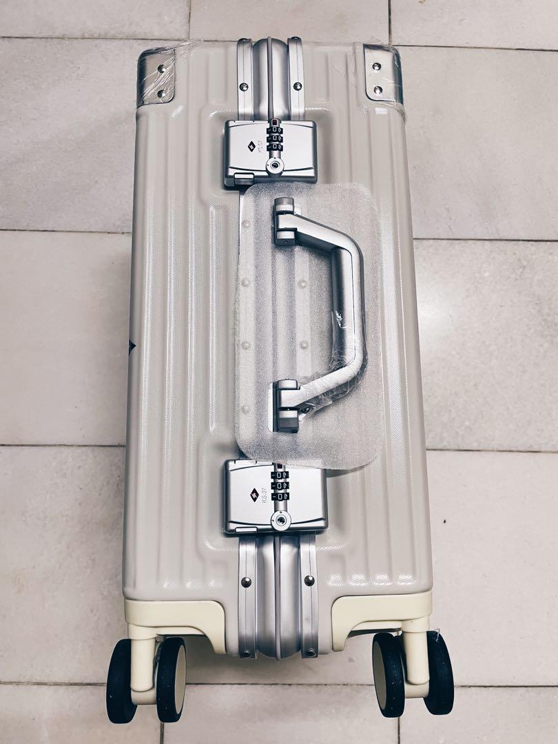 ADIDAS Adiclub 20 Luggage, Sports Equipment, Other Sports Equipment and  Supplies on Carousell