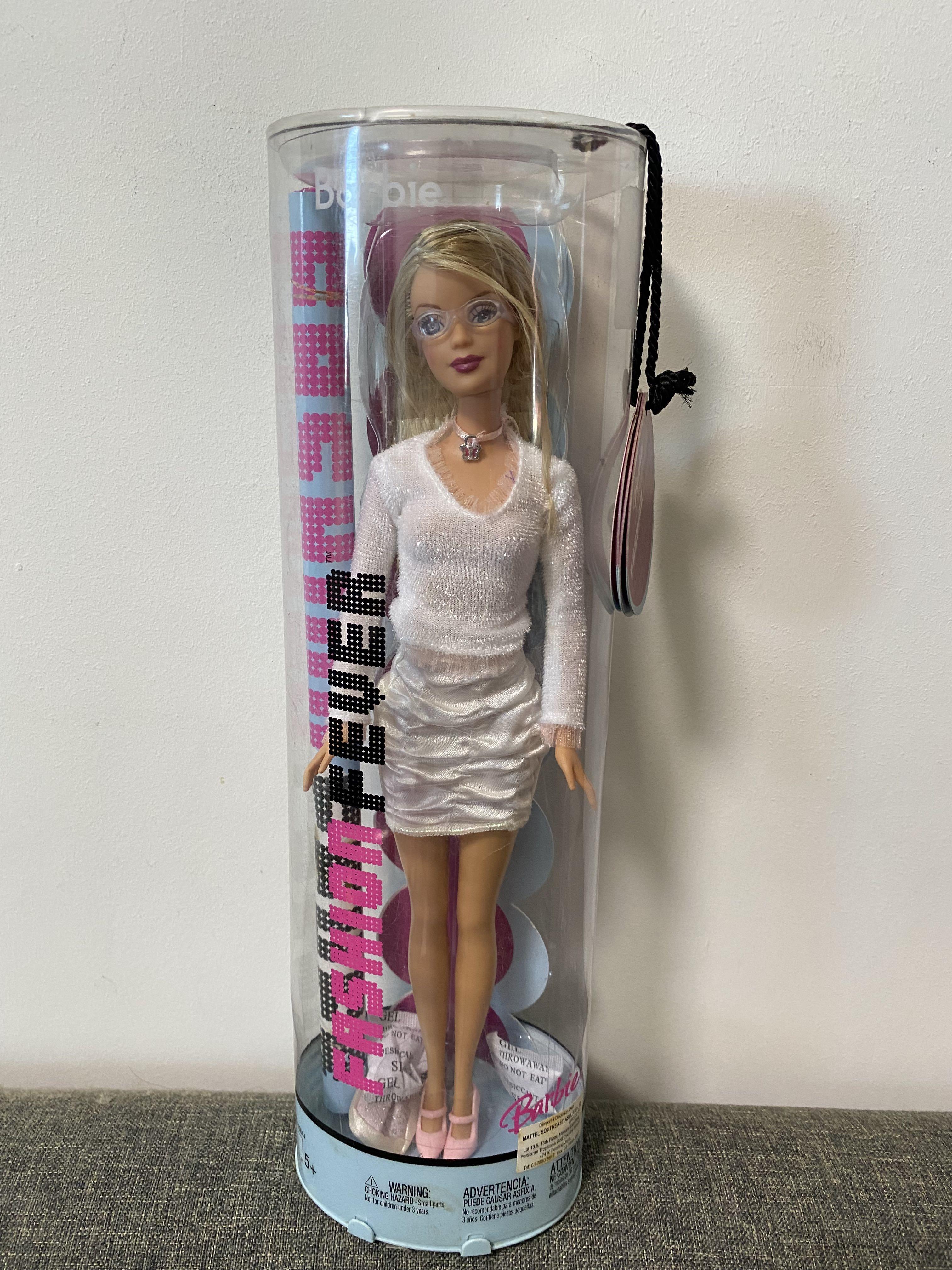 2) Mattel 2000s Barbie Dolls & Clothes Lot ~ Fashion Fever Avenue