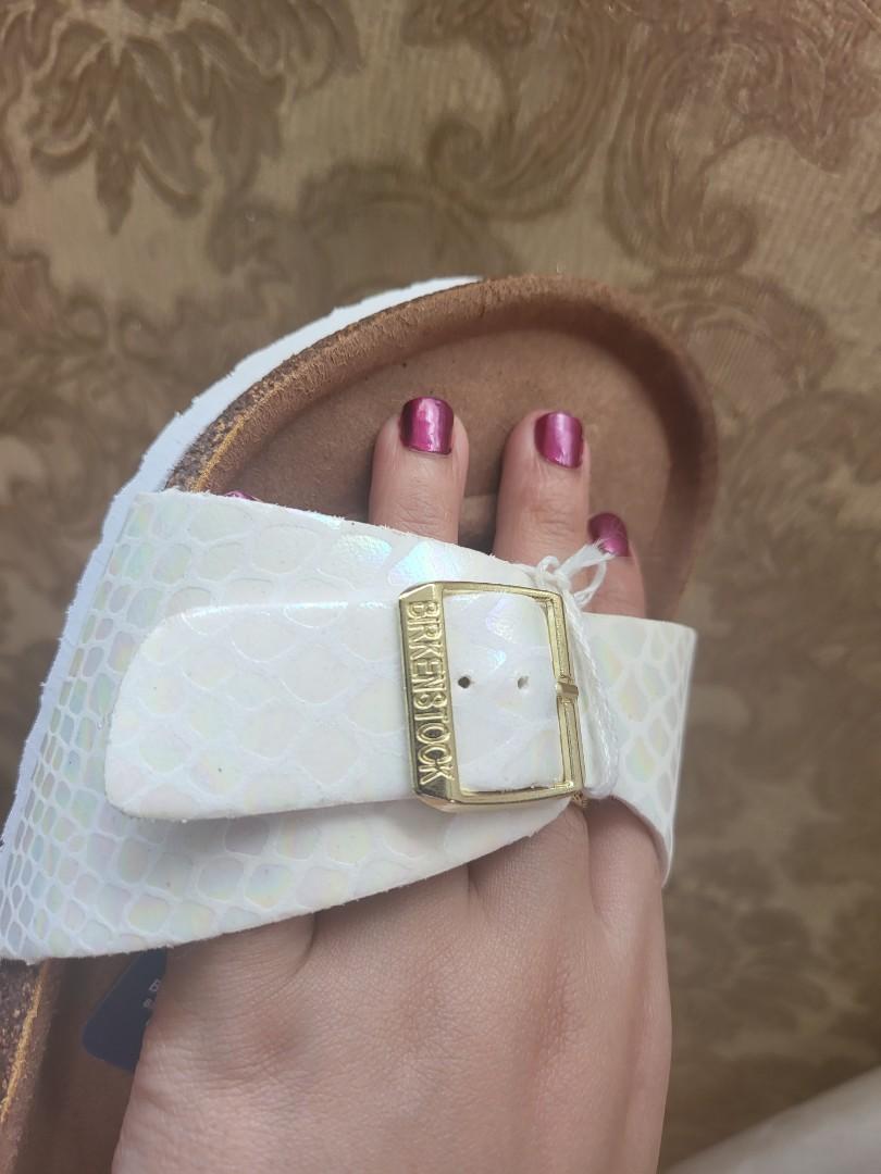 White shop snake birkenstock