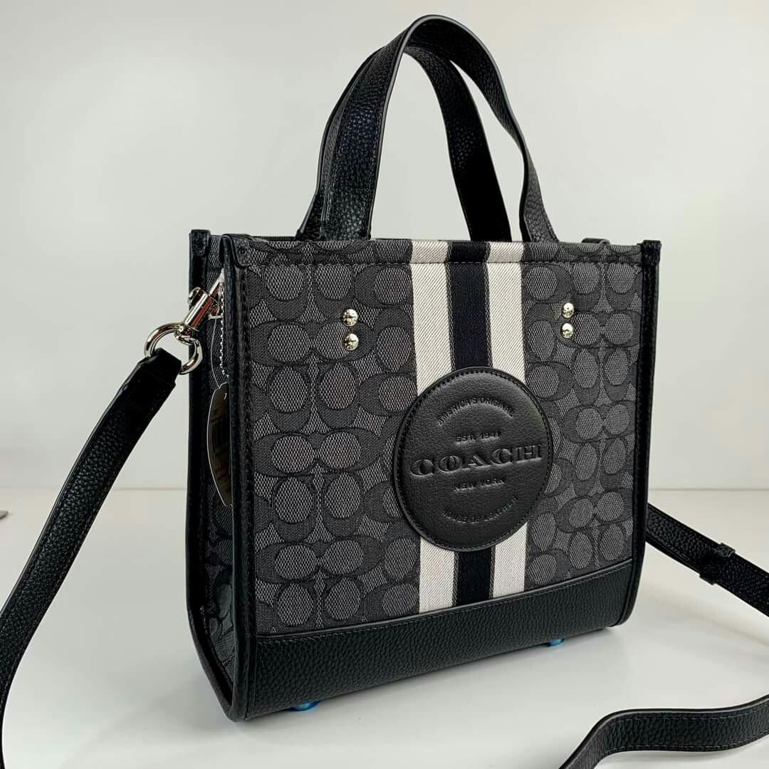 COACH DEMPSEY TOTE 22 IN SIGNATURE JACQUARD Women #39 s Fashion Bags COACH DEMPSEY TOTE 22 IN SIGNATURE JACQUARD Women #39 s Fashion Bags