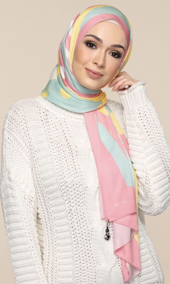 Duck x Barbie Shawl Creator Women s Fashion Muslimah Fashion Hijabs on Carousell