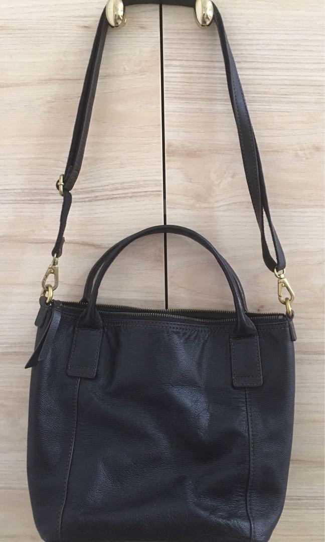 FOSSIL Ladies Black Leather Shoulder 