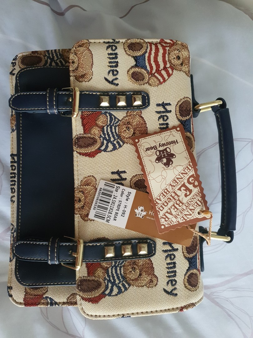 Henney Bear bag, Women's Fashion, Bags & Wallets, Cross-body Bags on ...