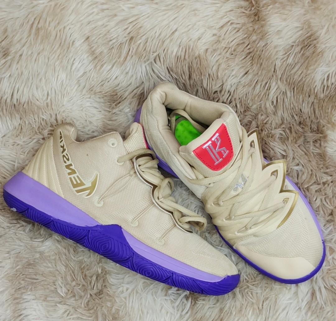 Kyrie irving 2025 shoes violet