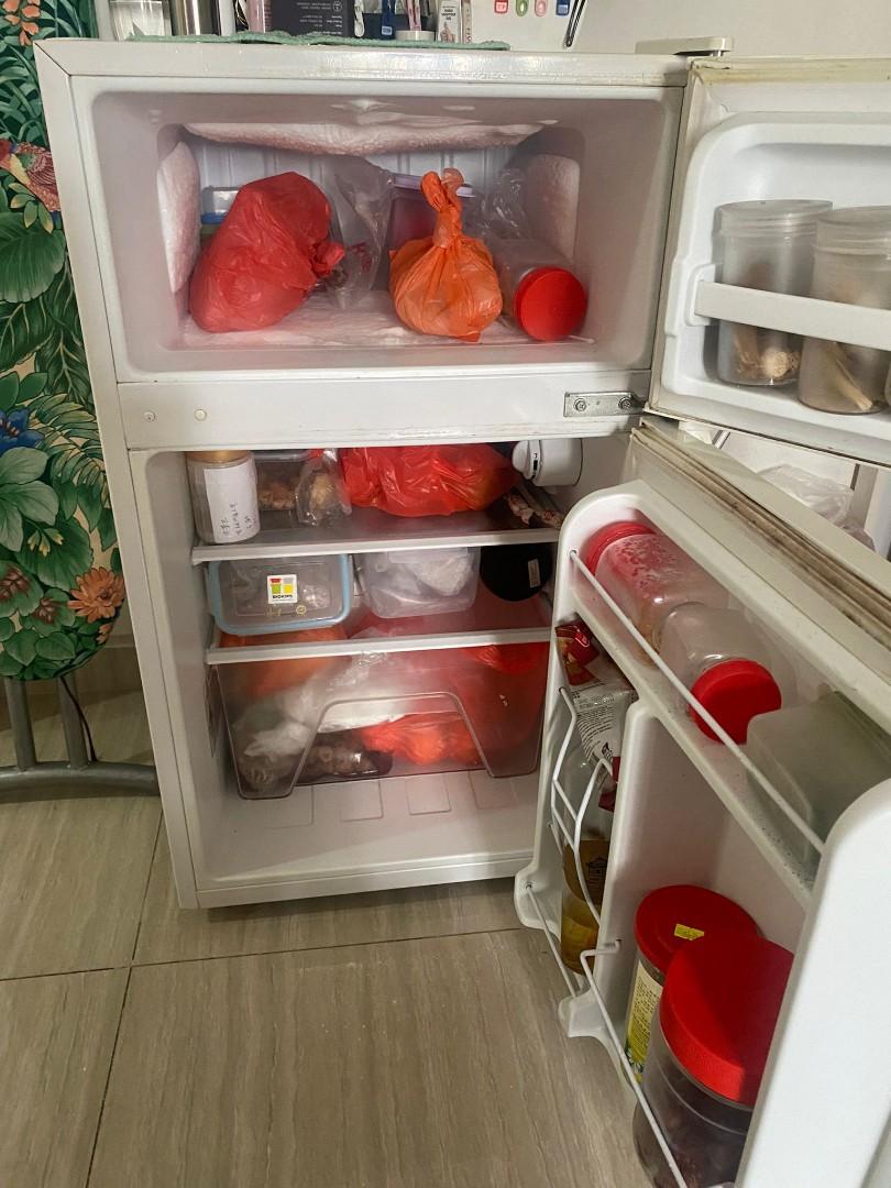 6 can mini fridge in store