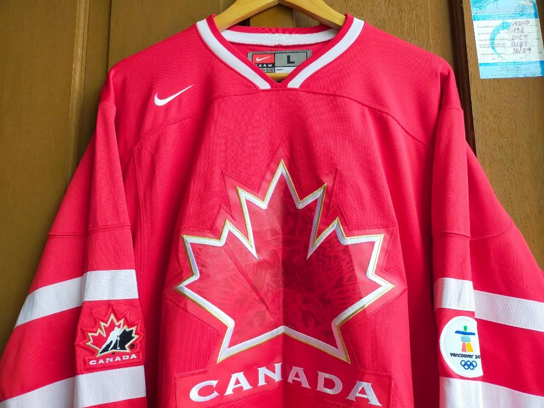 Nike top canada vancouver