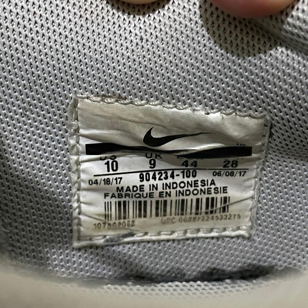 nike shoe width label