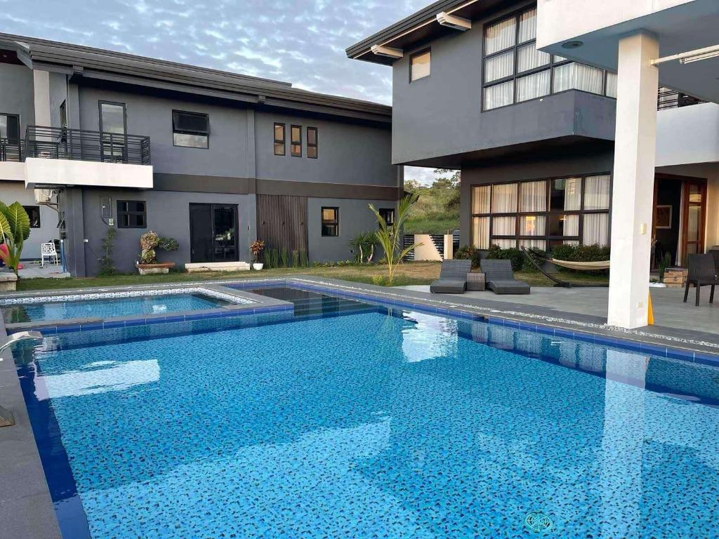 NEW PRICED Parkridge Estate Valley Golf 5 bedrooms house for sale